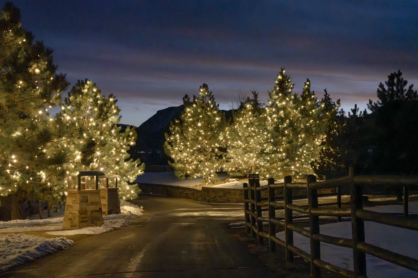 Spruce Mountain Ranch Holiday Decor